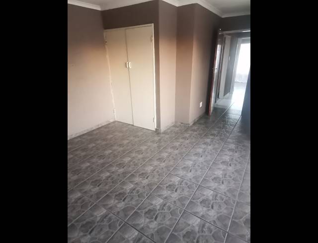 2 bed property to rent in SELCOURT